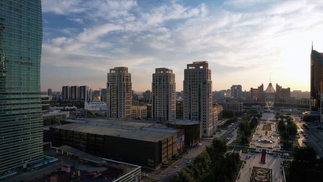 Нур-Султан. Астана. Съемки с дрона. Центр города на закате.