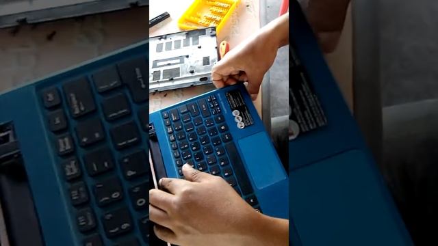 Cara Membongkar Acer AO756