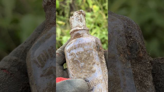 Царский парфюм Брокаръ на фундаменте #shorts #шурф #история #раскопки