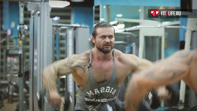 УПРАЖНЕНИЕ  ТЯГА ГАНТЕЛЕЙ К ПОДБОРОДКУ