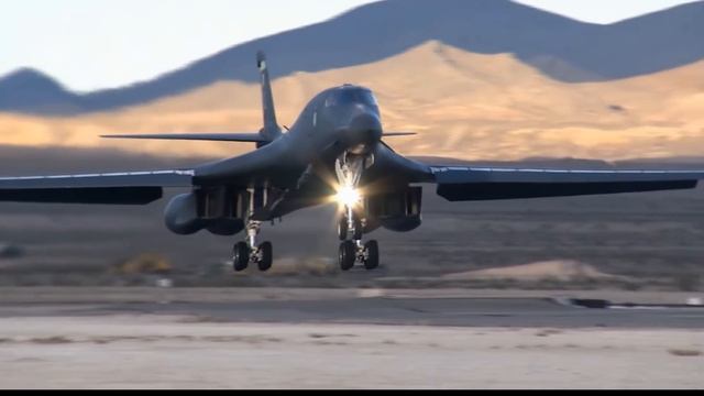The B-1 Lancer Heavy Bomber - MASSIVE PAYLOAD FIREPOWER
