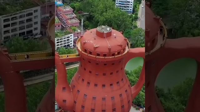 САМЫЙ БОЛЬШОЙ ЧАЙНИК В МИРЕ: необычный чайный музей высотой 74 метра в провинции Гуйчжоу Китай.
