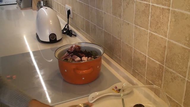 Бігос - дуже смачна тушена капуста з різними видами м'яса