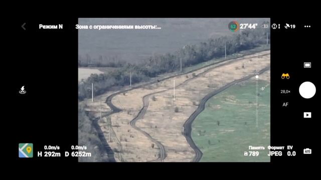 Российские танкисты уничтожают бронемашину ВСУ у села Водяное..mp4