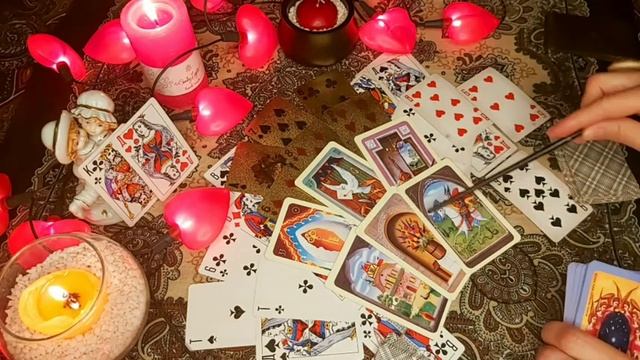Гадание на ?ОТНОШЕНИЯ? ЧЕРВОВАЯ ДАМАКРЕСТОВЫЙ КОРОЛЬБУБНОВЫЙ КОРОЛЬКРЕСТОВАЯ ДАМА наотношени