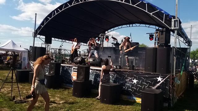 HardSurfer - Rock Bomb