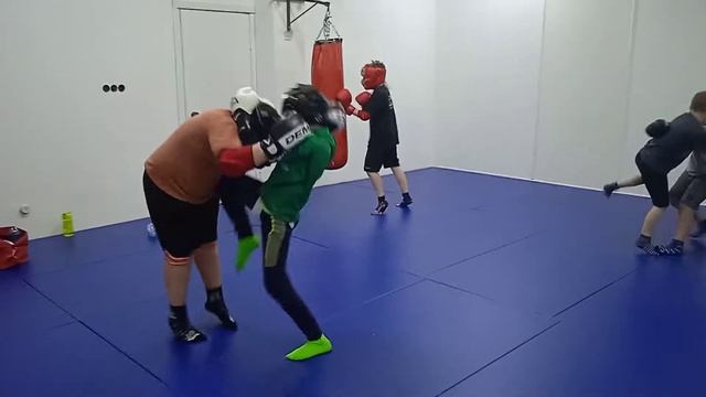 Щёлково. Чкаловский. ArnoldGYM. Клинч.. Муай- Тай.