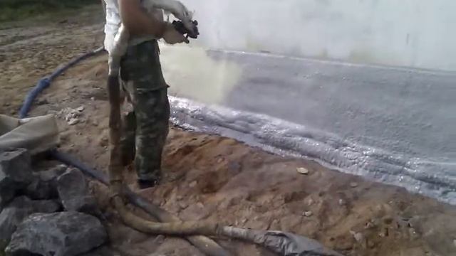 Гидроизоляция фундамента ППУ