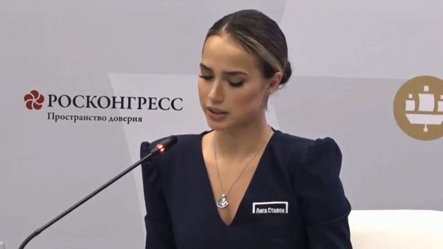 Алина Загитова: 