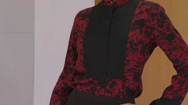 Kris Jenner Kollection Printed Hi-Low Hem Tuxedo Blouse with Courtney Cason