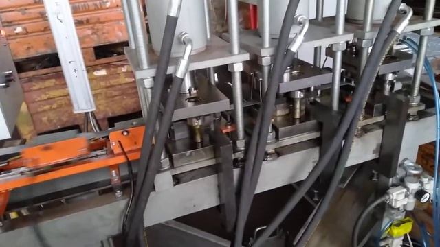 Автоматическая линия, станок для производства прямого подвеса.