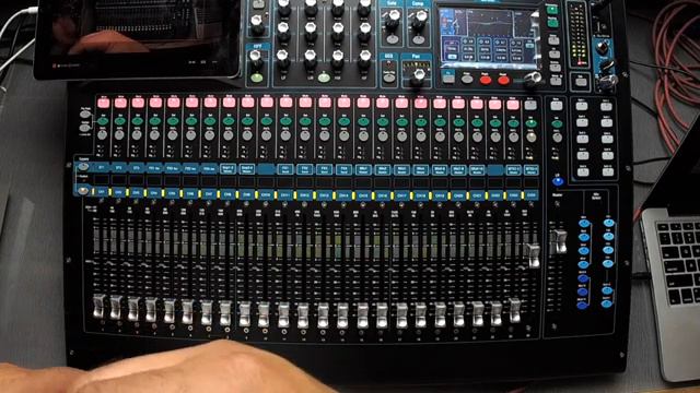 Allen & Heath Q24 Live Mixing W FX - 05