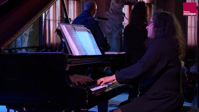 Dimitri Chostakovitch : 5 Pièces Pour Deux Violons Et Pianos IV. La Valse