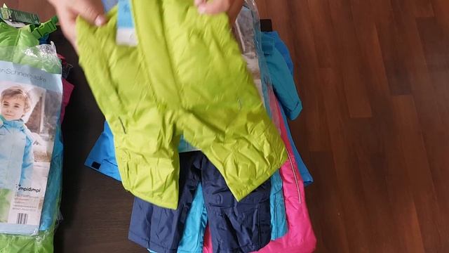 Зимняя одежда для детей. Лот №181