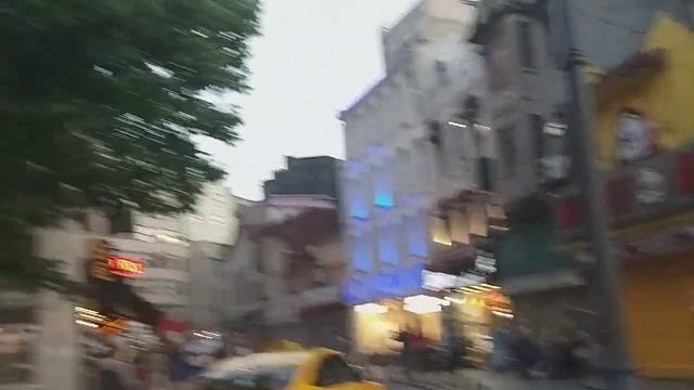 Стамбул  Еминону Рамадан что кушают Толпы людей в одно время