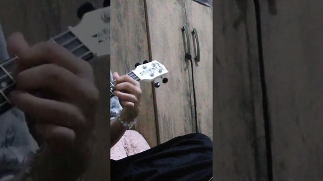 Freaks (ukulele Cover)๑