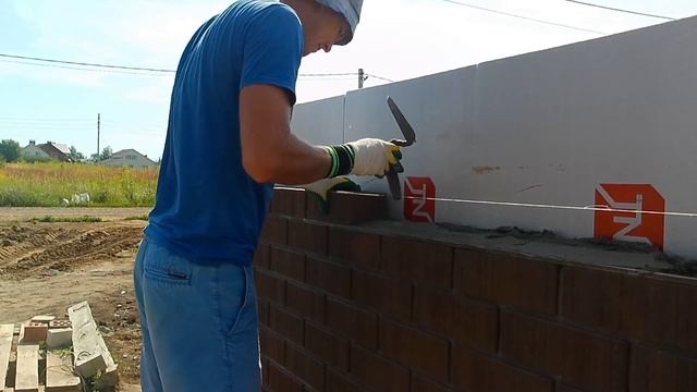 кладка облицовочного кирпича под пруток