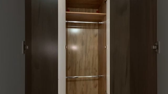 Шкаф с фрезерованными фасадами