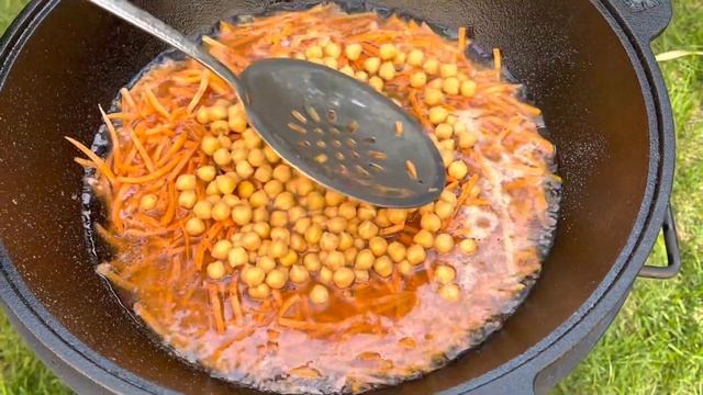 УЗБЕКСКИЙ ПЛОВ. Как правильно приготовить настоящий узбекский плов в казане.