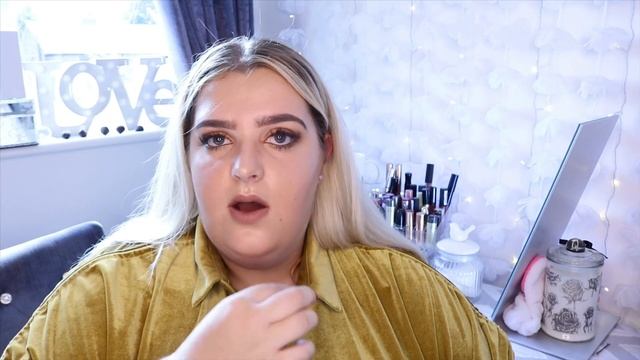 What’s In My Bag? LOVE MOSCHINO