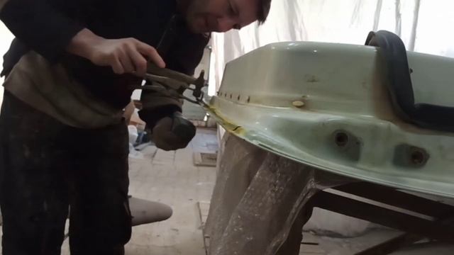 Ремонт дверей: снятие обшивки и замена ручек