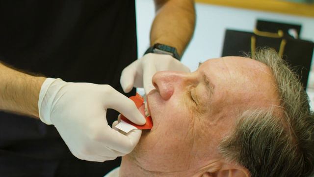 Dentist In New York Recommends Istanbul For Implant Treatment