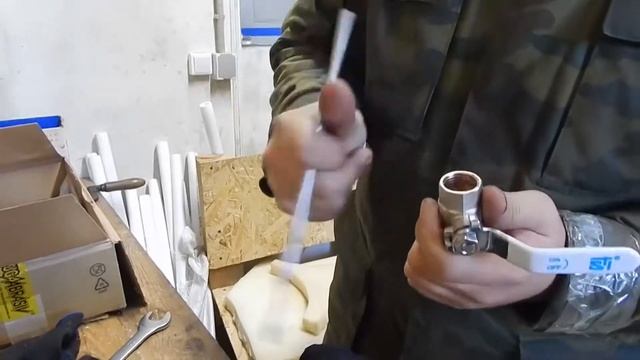 Производство инструмента для штукатуров.