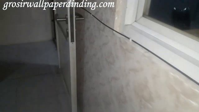 WALLPAPER DINDING Batik Warna Krem....lantai 3 Ruko Swadaya Cibubur Part 3