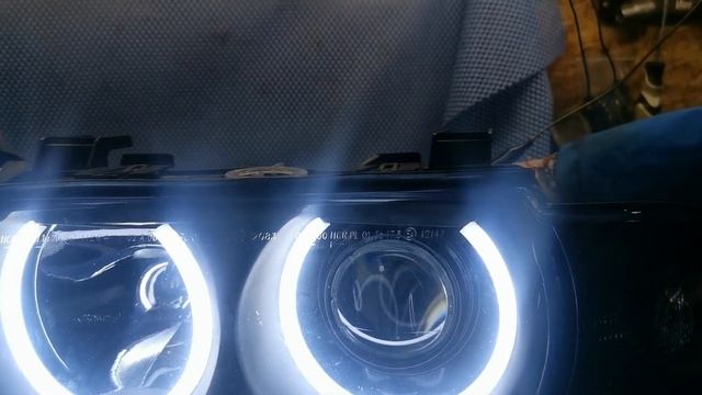 BMW5 E39 Przed Liftingiem + Mocne Ringi LED + Projektor Koito BI-LED E-mail Motolampy@gmail.com