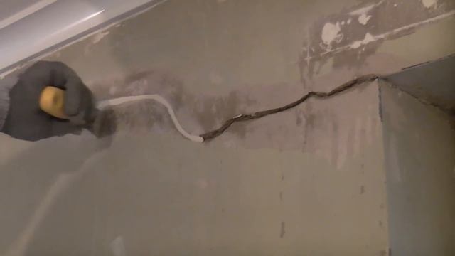 How To Repair A Crack In Plaster