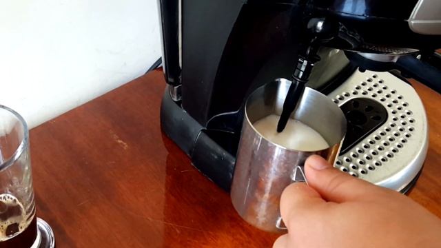 Delonghi EC 410.B - приготовление эспрессо и капучино (Espresso Cappuccino)