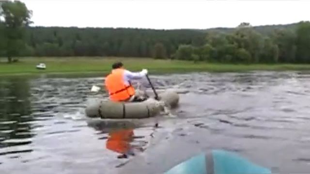 Самый  крутой гребец  на Енисейской шивере