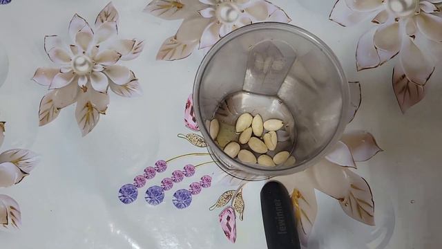 Миндальное молоко