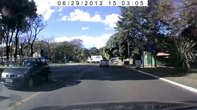 DVR Car Camera - Dealextreme - Sku.54137