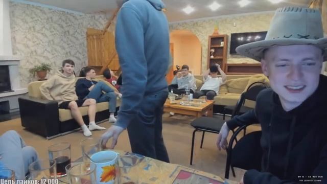 MELLSTROY ЗАВОЗ С ОЛЕЙ | ОХРАНА В ДЕЛЕ | КАТЯ УПАЛА С ЛЕСТНИЦЫ?