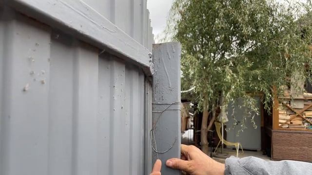 Правы ли были комментаторы, которые ругали нас, что мы неправильно ПОКРАСИЛИ ЗАБОР из профнастила?