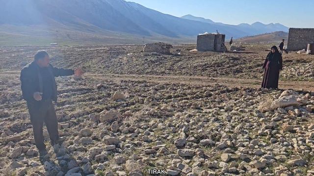 With the help of the guardian goat, the nomad mother drives the evil cave man out of the mountain 🐐