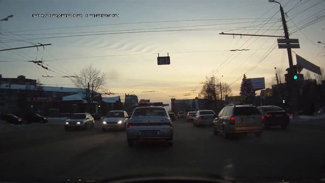 ДПС нарушает ПДД