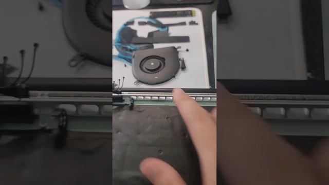 Replacing Left And Right Speaker If 2015 15inch Macbook Pro Is A Pain