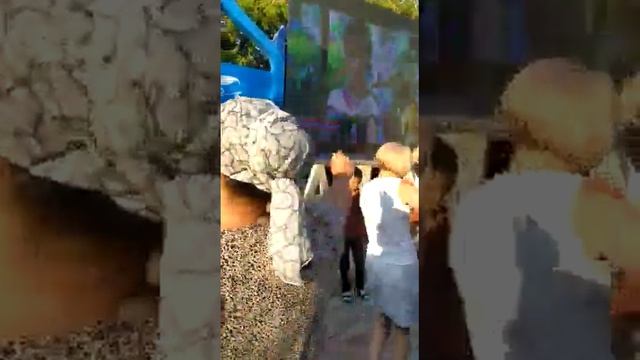 Русские Женщины в Узбекистане празднуют День цветов в г Намангане