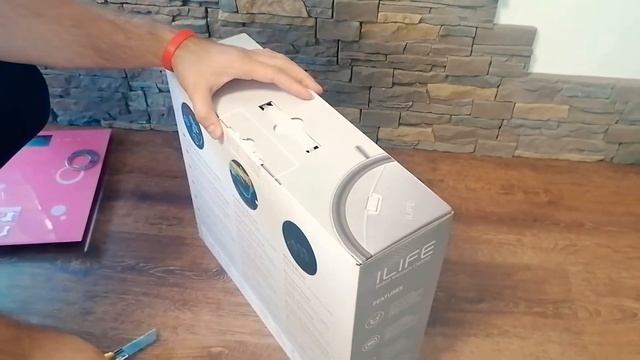 Распаковка робота-пылесоса ILIFE A4s