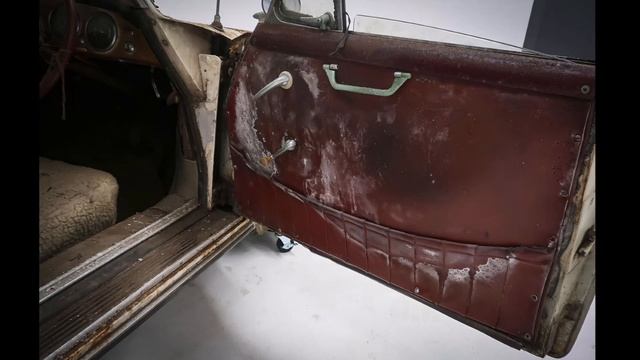 Это ведро стоит 13,5 млн рублей