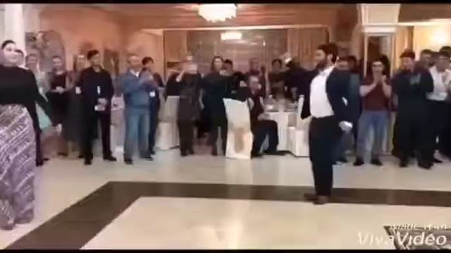 Зажигательные танцы и выступления