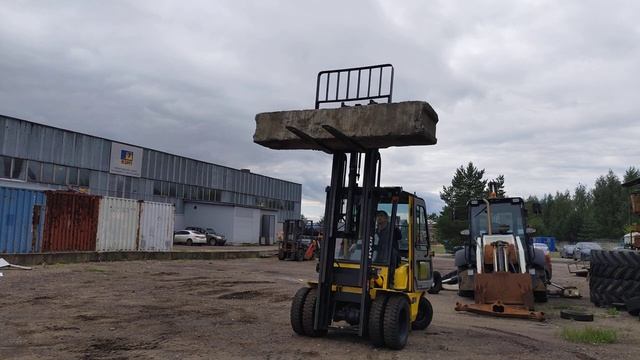 Hyundai 35DF-7. 2012 г.в. 1700 часов №HHKHHN10EC0000095