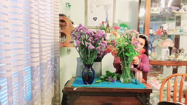 STATICE PASTEL FLOWER ARRANGEMENT