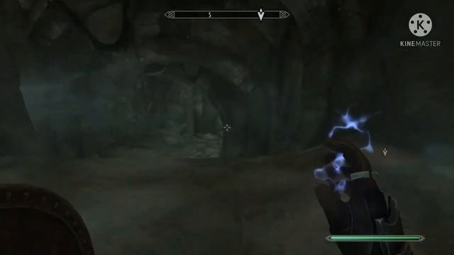 Skyrim: Hail Storm Cloaks Death To The Empire.