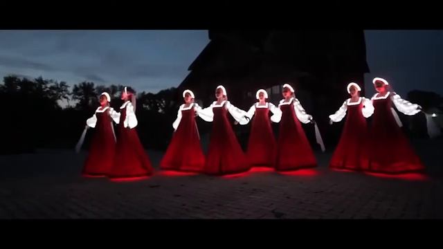 Русский народный танец девушек