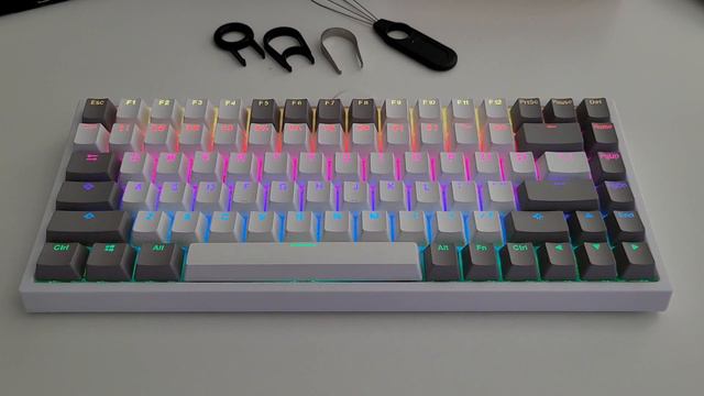 Unboxing Yunzii KC84 Mechanical Keyboard - 84 Key Gateron Black Switches - Lighting Modes Showcase
