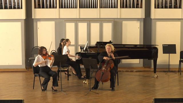 8de67d9c16c9e260f1741b4b02ec691f