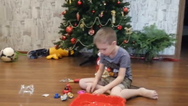 Бейблэйды. Распаковка Арены.